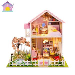 1:24 Scale Miniature Doll House