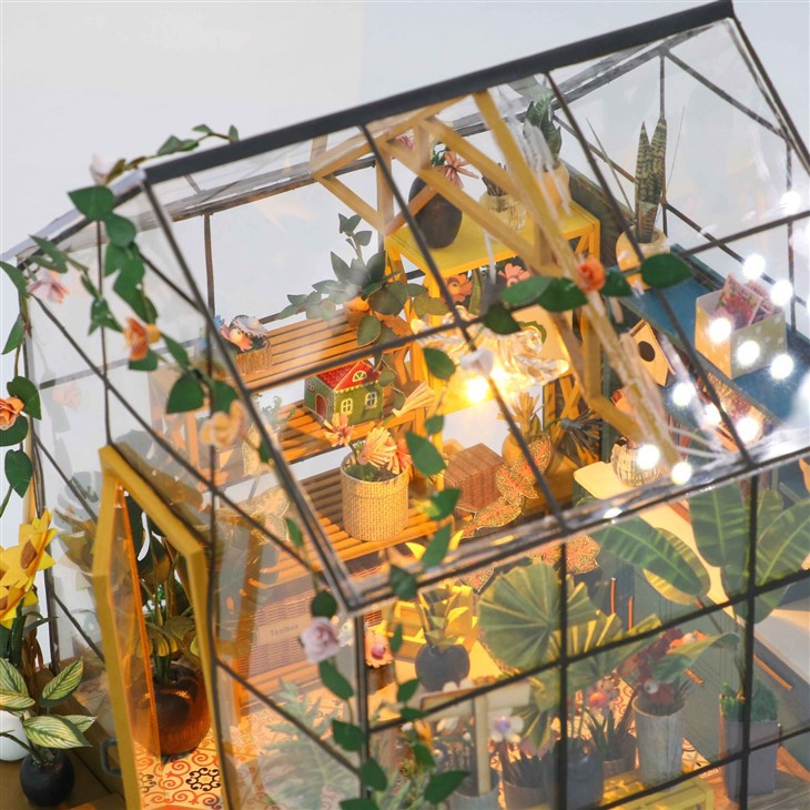 BSCI Certificate PC2306 Sunshine Flower House Wooden Miniature Models DIY Doll House Kit Wholesale Dollhouse Miniature